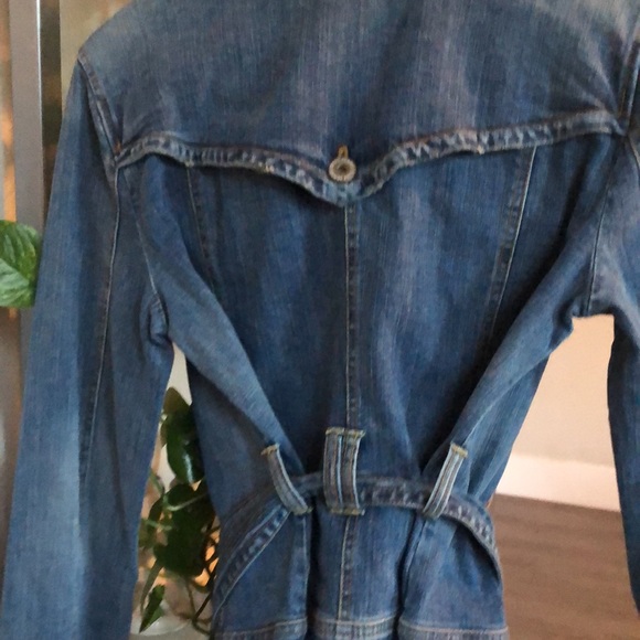 New DKNY detailed beautiful jean jacket - Picture 5 of 6